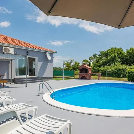 Three-bedroom In Murvica Gornja 펜션