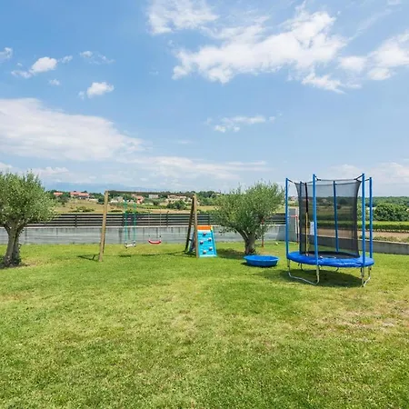 Three-bedroom In Murvica Gornja 펜션 *
