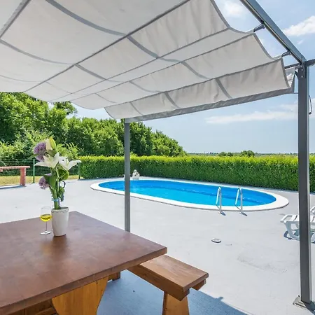 Three-bedroom In Murvica Gornja Dom wakacyjny *